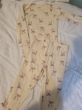 Carter's 2-Piece Outfit